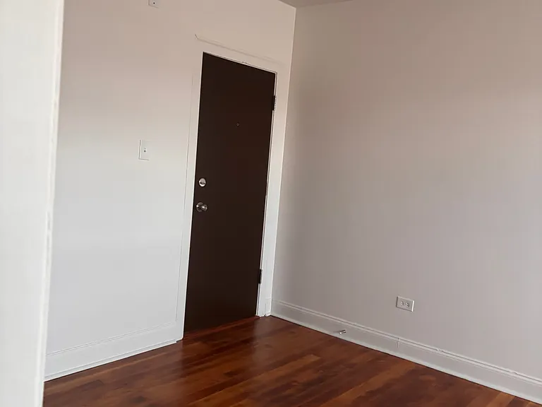 Medium Studio Room Area