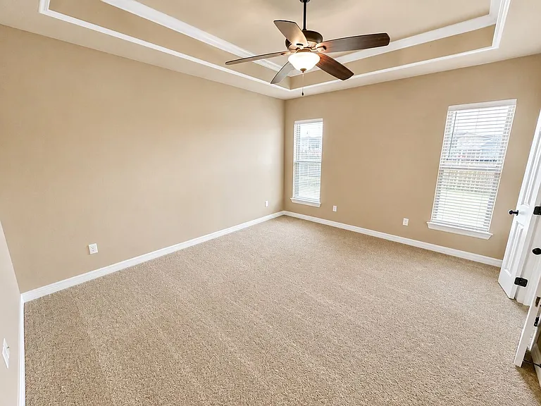 922 Antler Dr — Photo 5