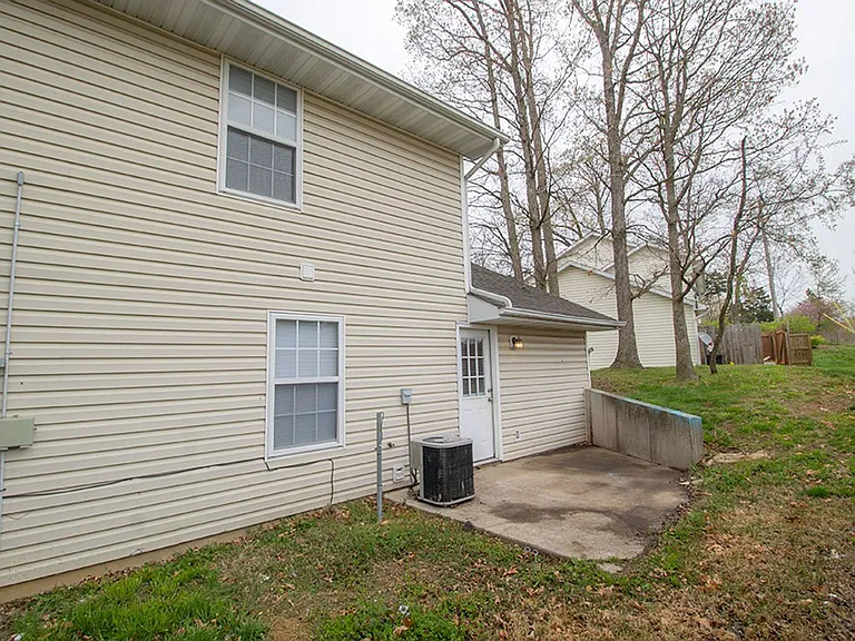 1306 Godas Dr — Photo 28