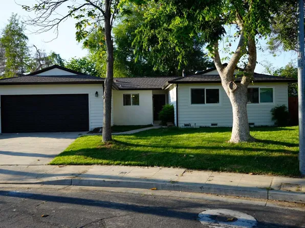 2214 Fordham Ave, Clovis, CA 93611