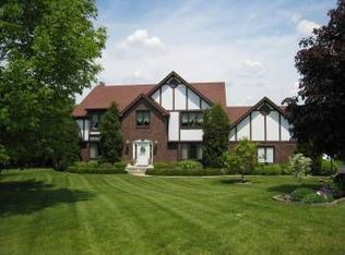 56 Overbrook Rd, South Barrington, IL 60010