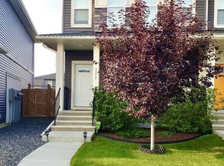 1217 NE Carrington Blvd NW, Calgary, AB T3P 1M2