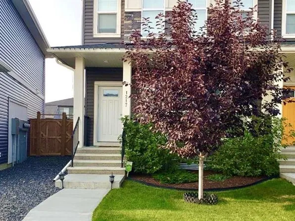 1217 NE Carrington Blvd NW, Calgary, AB T3P 1M2