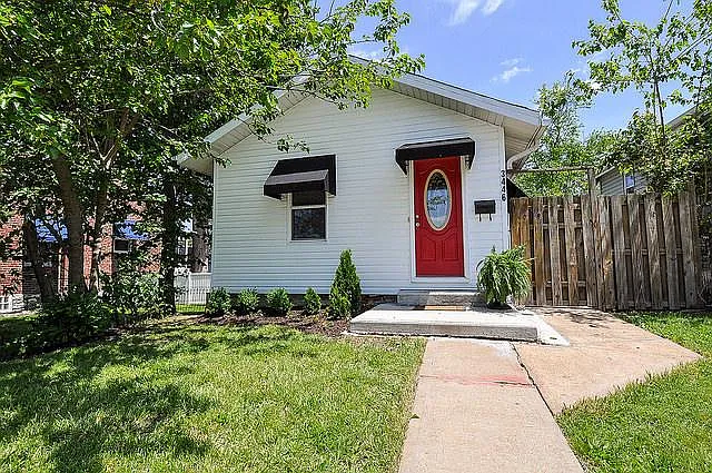 3446 Macklind Ave photo 1