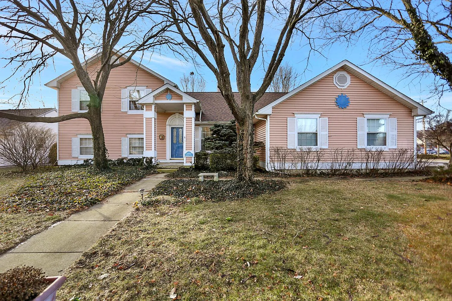 2909 Crestridge Dr photo 1