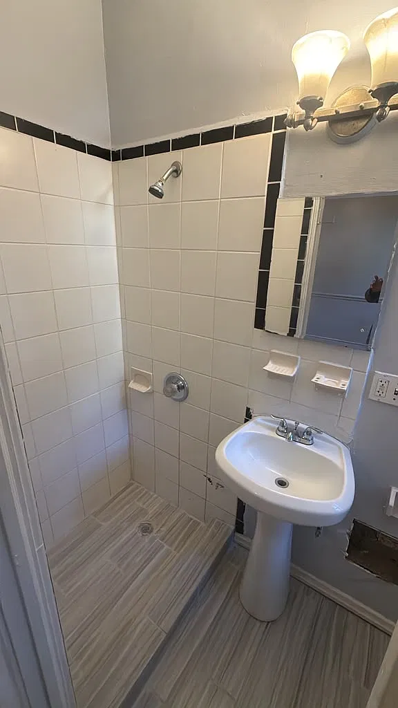 373 Fairmount Ave — Photo 4