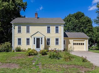 4 Ball Ln, Amherst, MA 01002