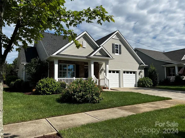 12007 Meetinghouse Dr, Cornelius, NC 28031