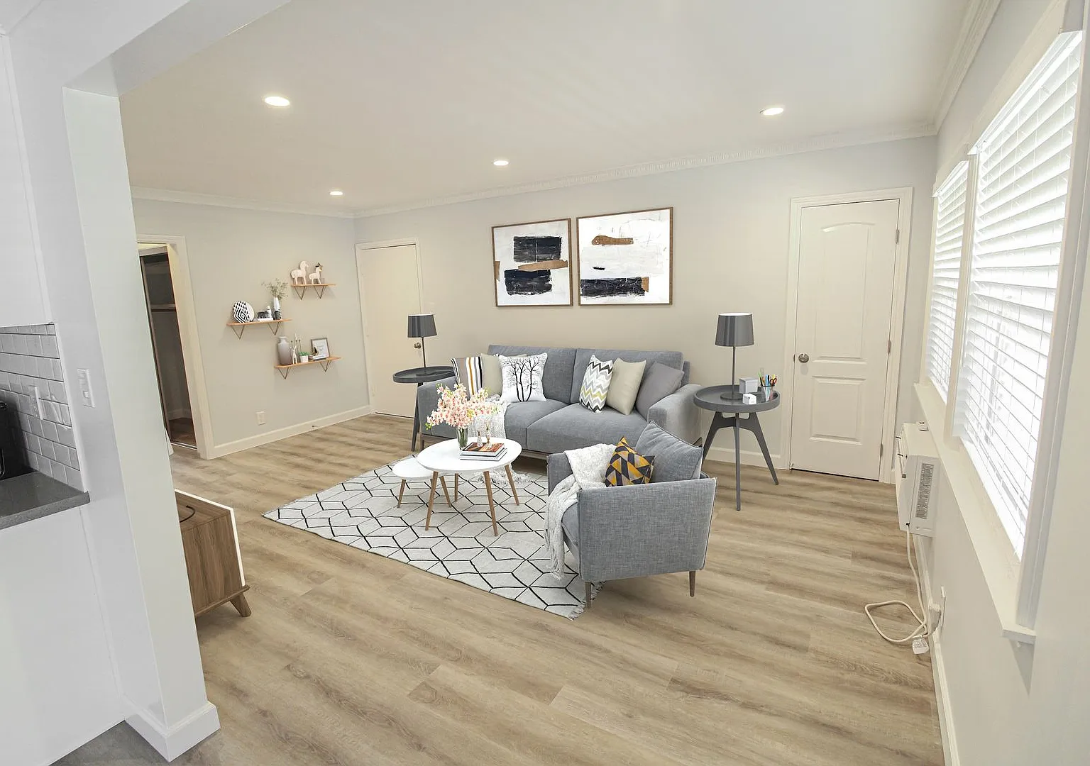 3131 Bagley Ave — Photo 3