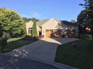 10 Vienna Cir, Madison, WI 53718