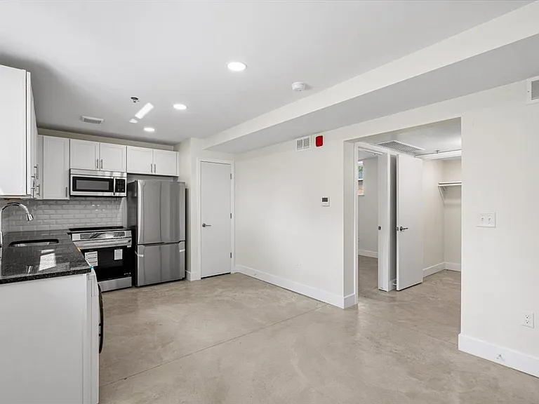 4735 Rohns St #2A — Photo 5