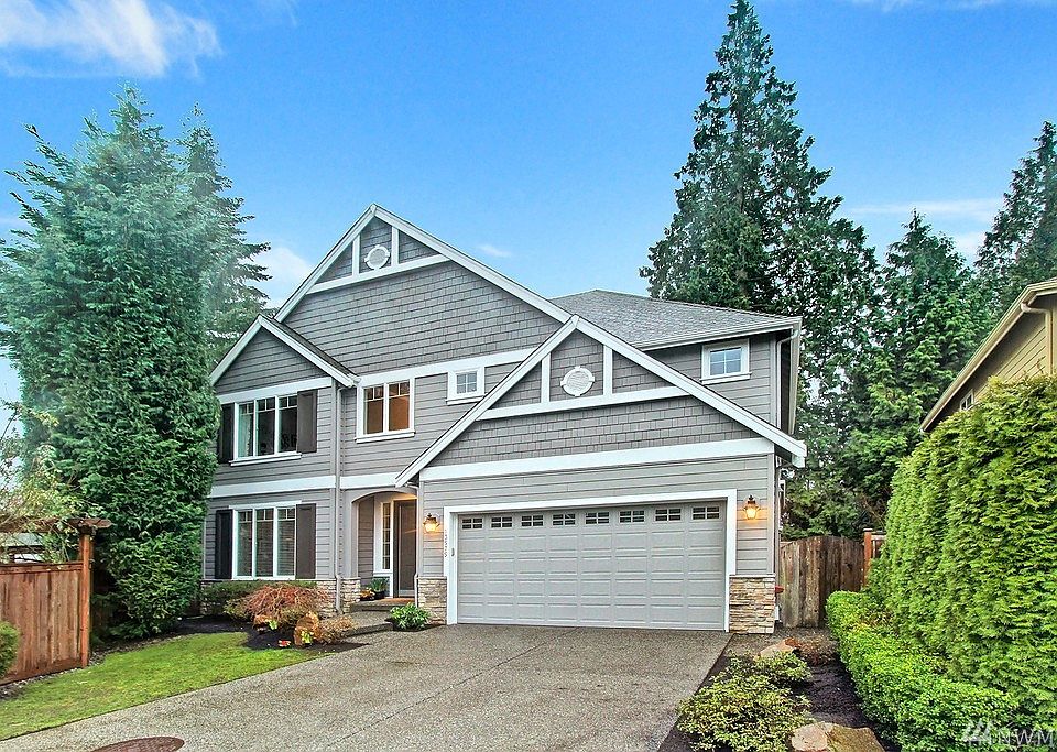 1st image of 13575 NE 202nd St