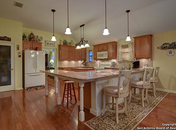 3rd image of 3338 Bercy Ct