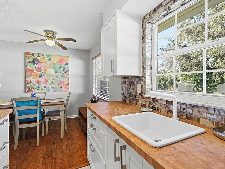 2901 Eastland Rd — Photo 10