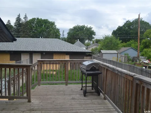 417 S AVENUE S, Saskatoon, SK S7M 3A3