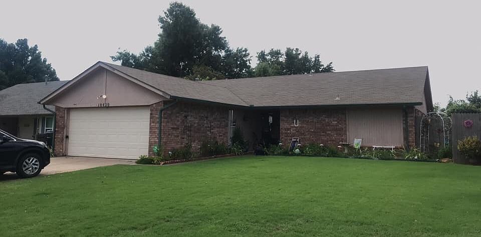 1st image of 10420 Fairfax Ln