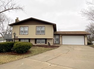 6201 Boca Rio Dr, Oak Forest, IL 60452