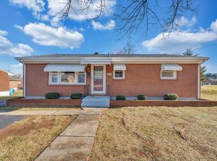 5001 Hazelridge Rd NW, Roanoke, VA 24012