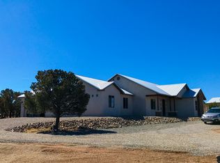 16 Camino Coyote, Edgewood, NM 87015