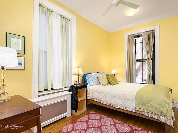 4th image of 346 E 58th St APT 1B