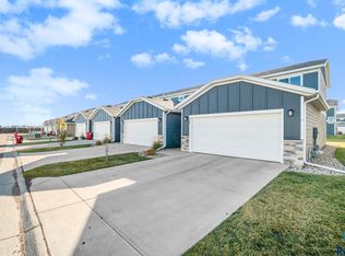 4601 E Leubecher Pl, Sioux Falls, SD 57108