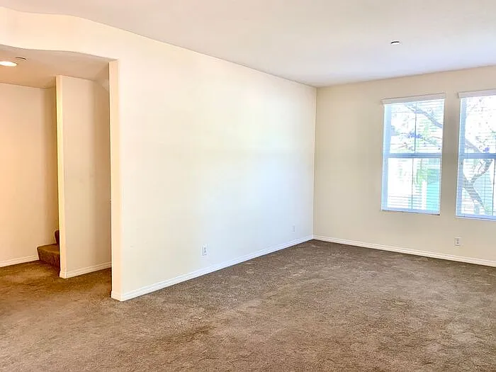 142 Principia Ct — Photo 3
