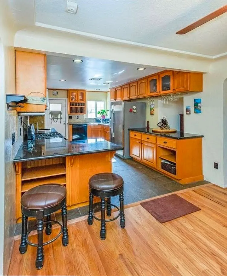 4 bed, 1891 sqft, $2,300 — Photo 3