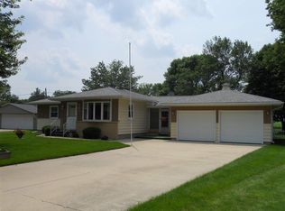 421 3rd St, Washburn, IA 50702