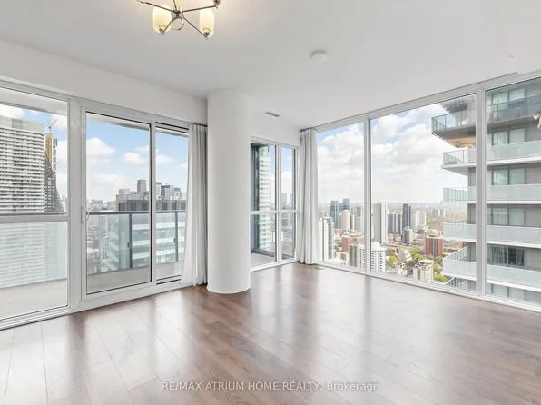 15 Grenville St, Toronto, ON M4Y 0B9