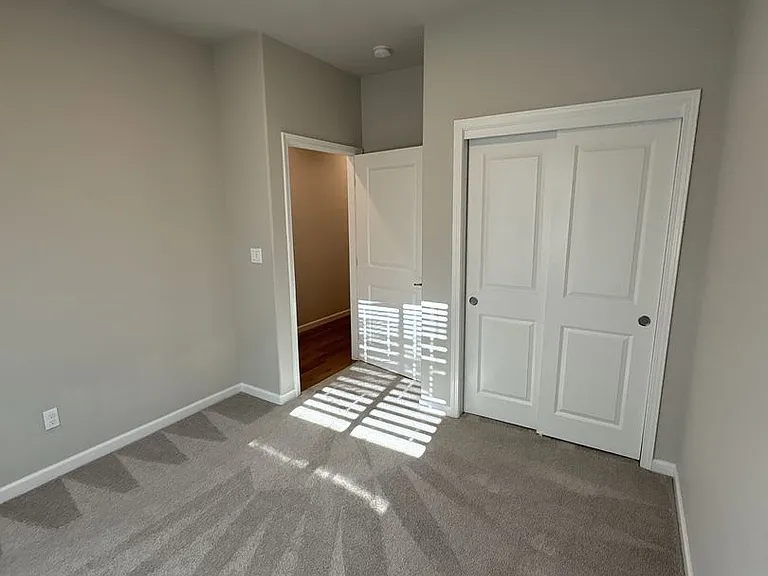 514 S Summit St #101-103 — Photo 10