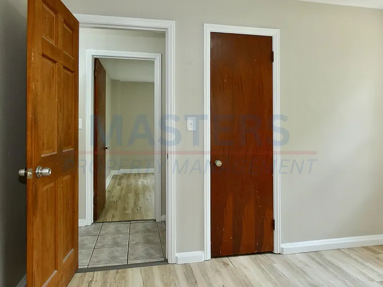 5133 Adella St — Photo 12