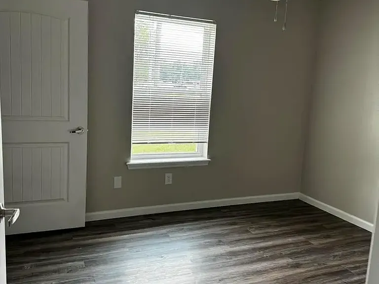 125 Elders Dr — Photo 12