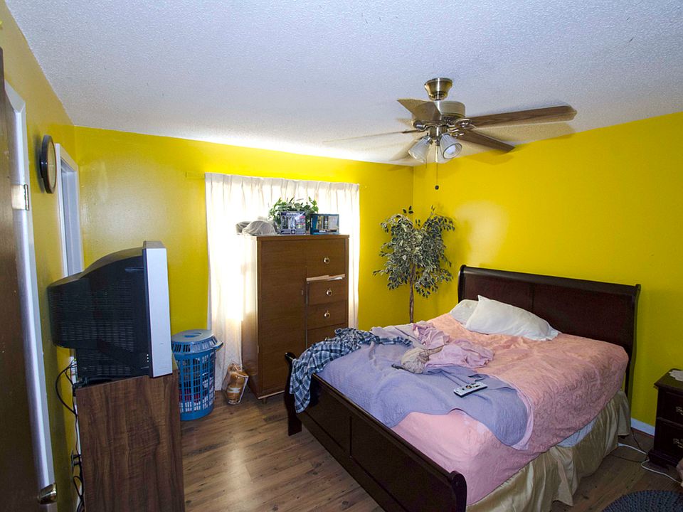 2nd image of 48 Lydgate Ave