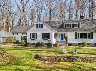 46 Fernwood Dr, Stamford, CT 06903