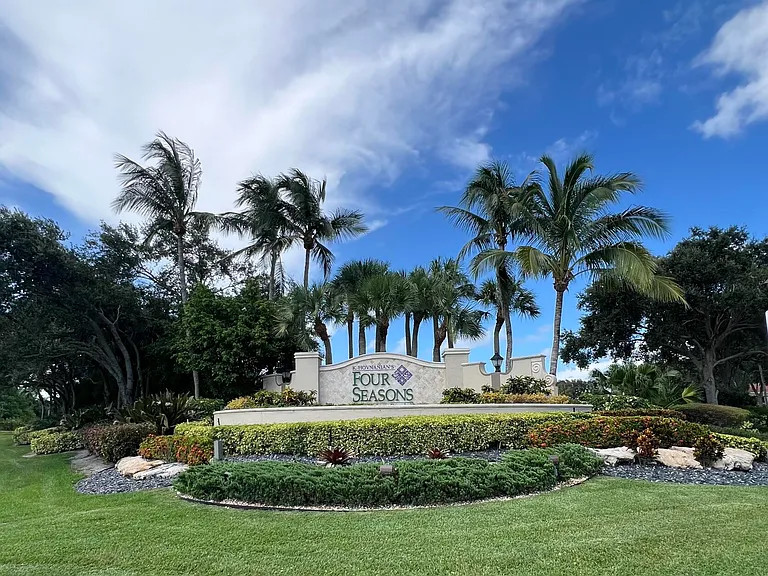 9774 Isles Cay Dr — Photo 11