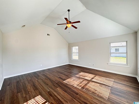 3rd image of 87 Carriage House Rd SW