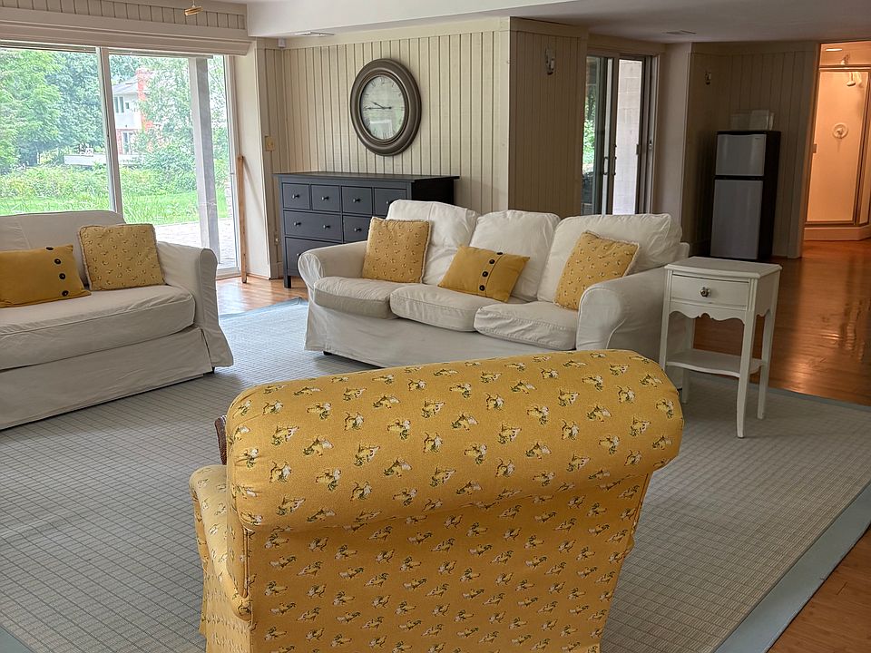 Fully furnished mother in law suite with all appliances provided