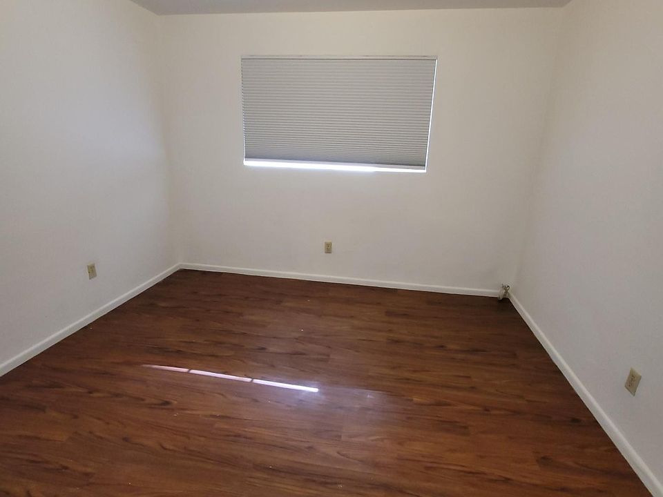Bedroom s