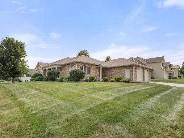 1403 Maple Dr, Adel, IA 50003