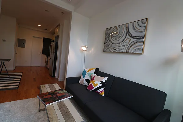 Rented by Compass | media 38