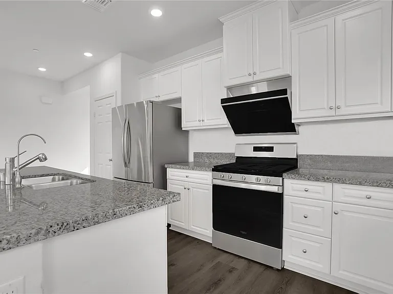3994 E Catalina St — Photo 7