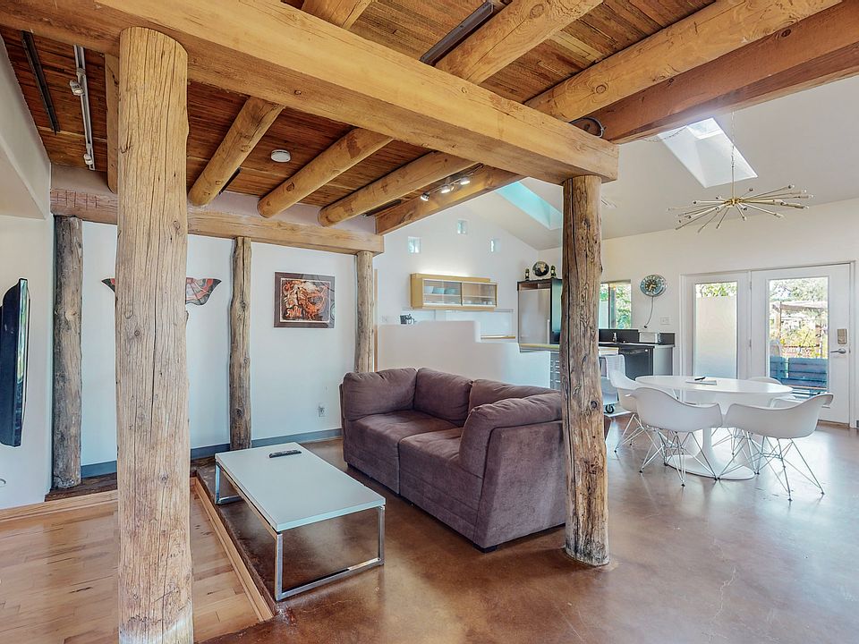 1st image of 601 Noble Pl NE #4
