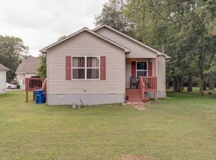 414 S Main St, Mount Pleasant, TN 38474