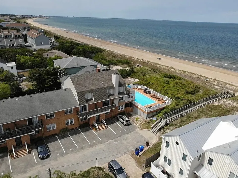 1976 E Ocean View Ave #8