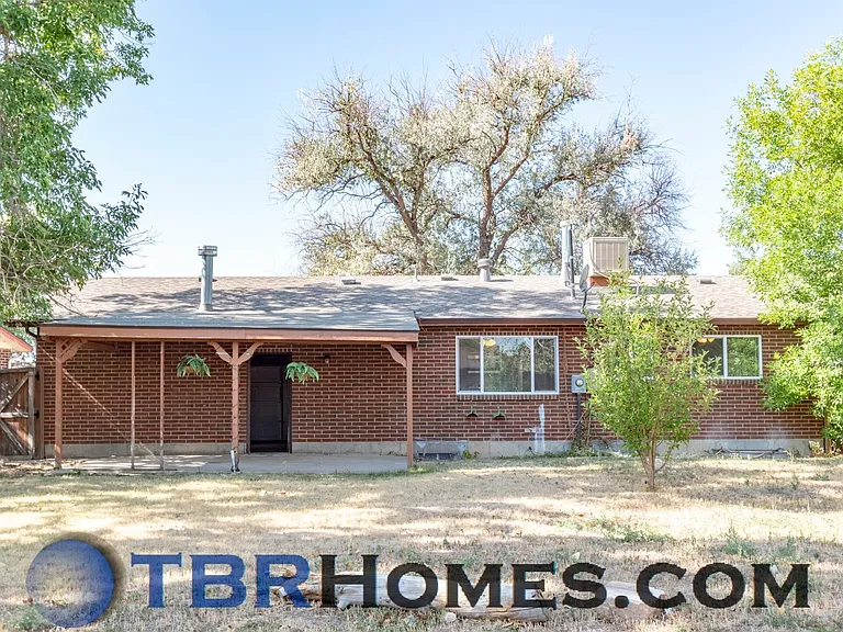 14435 Olmsted Dr — Photo 18