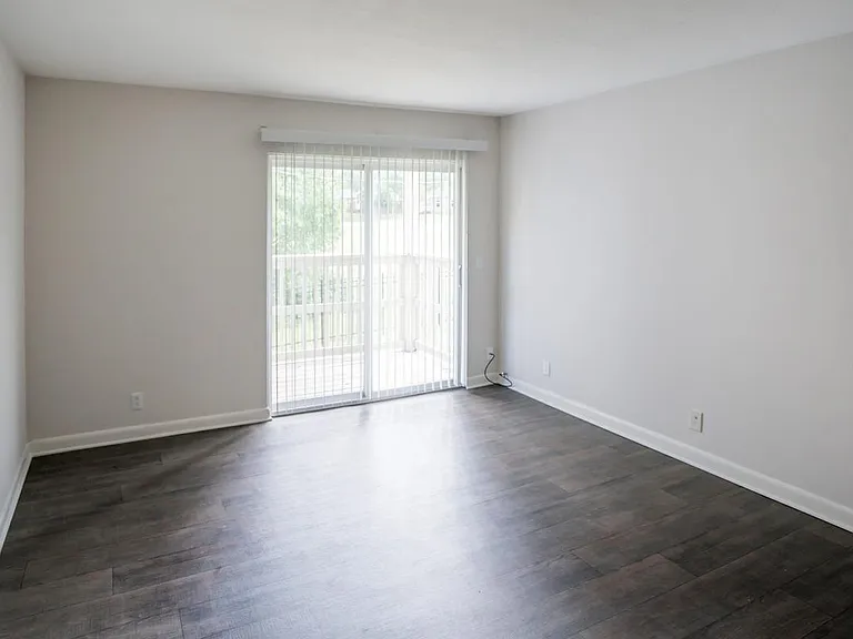 Chase Cove Apartments — Photo 134