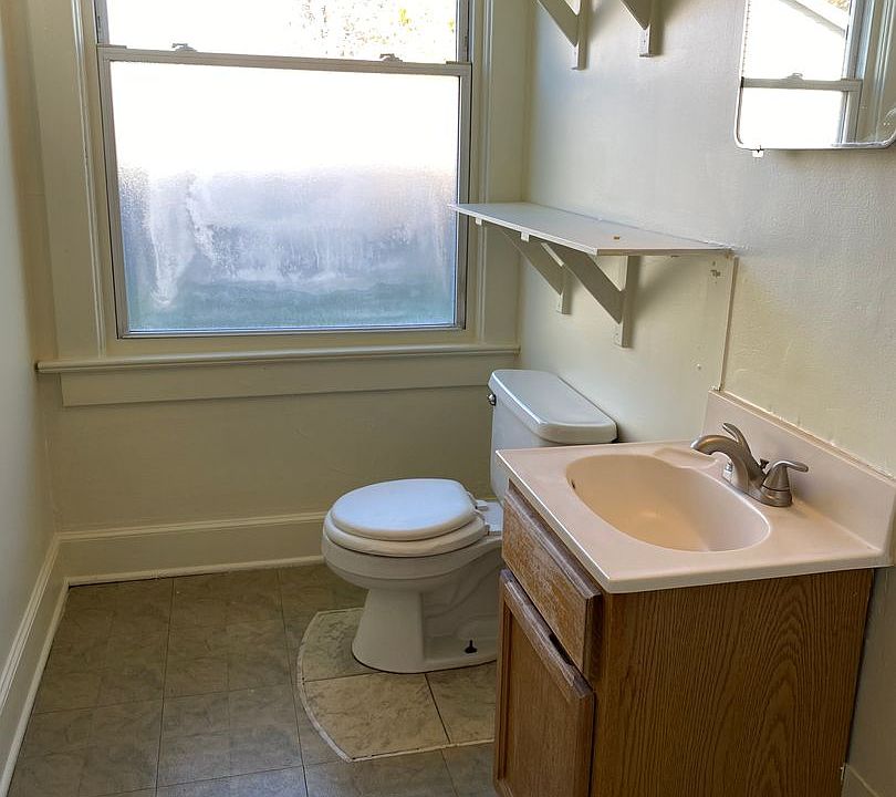 1st image of 1347 Center Ave