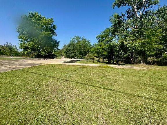 2nd image of 507 Meadow Creek Rd