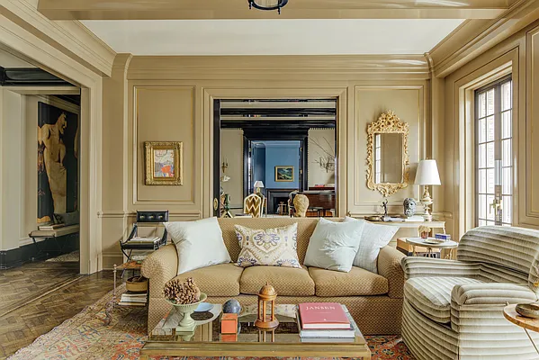 Sold by Compass | media 6