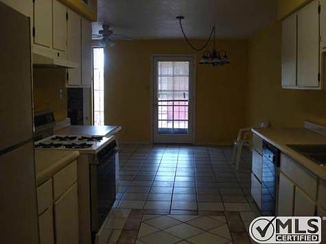 3rd image of 1594 Bengal Dr APT E